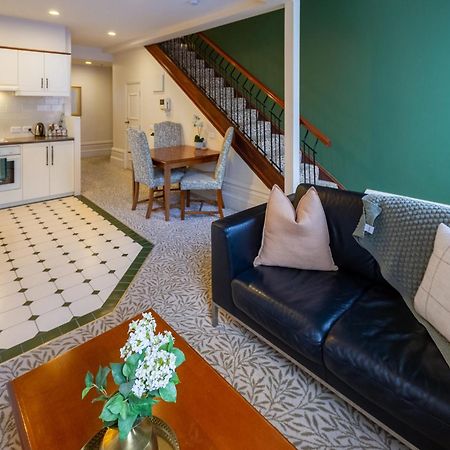 Beauty In The Cbd - 1Bed Free Parking Pool Lägenhet Christchurch Exteriör bild